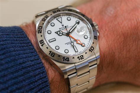 rolex explorer 1 vs submariner no date|Rolex 226570 polar.